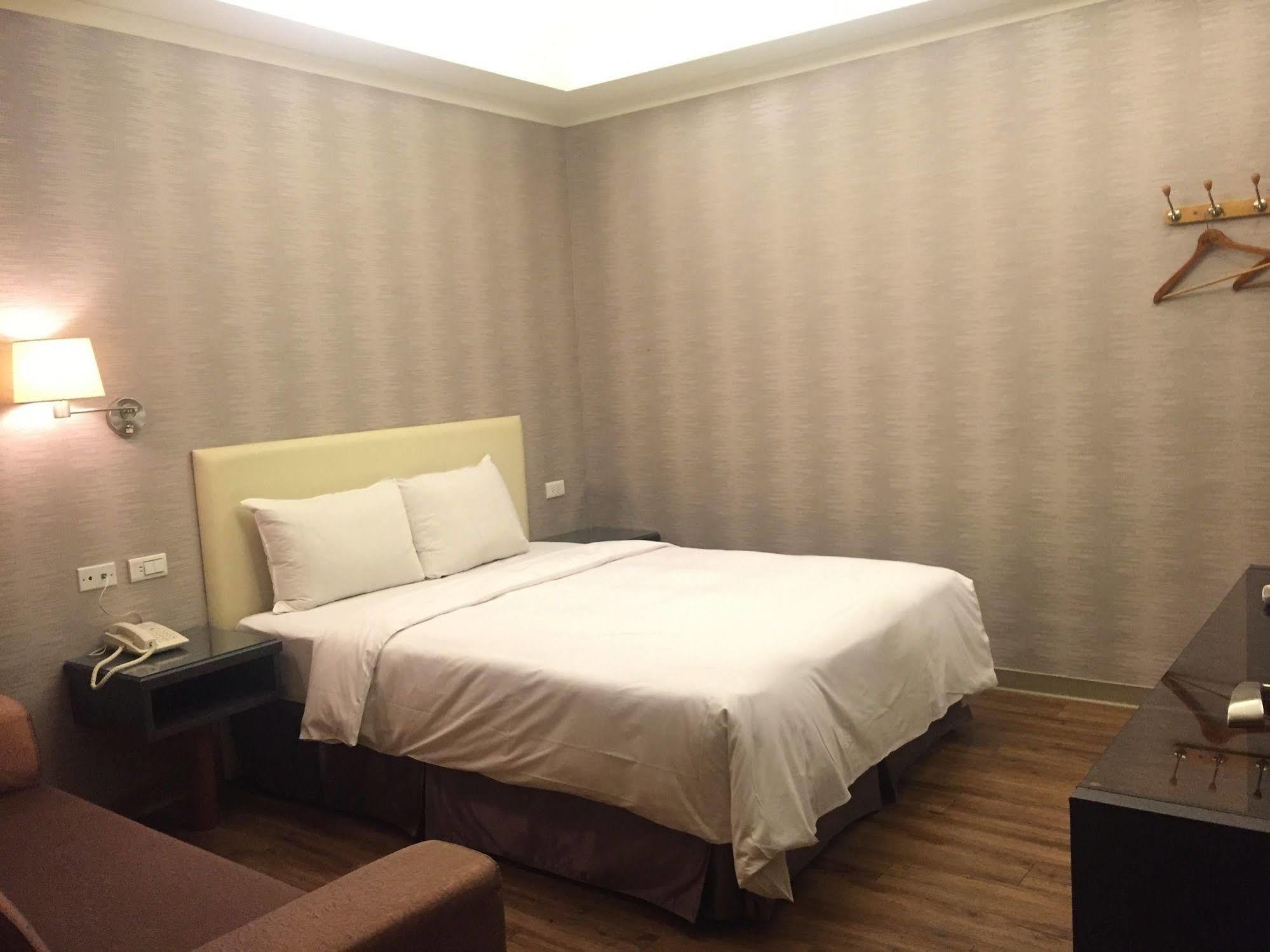 Garden Hotel Taichung Extérieur photo